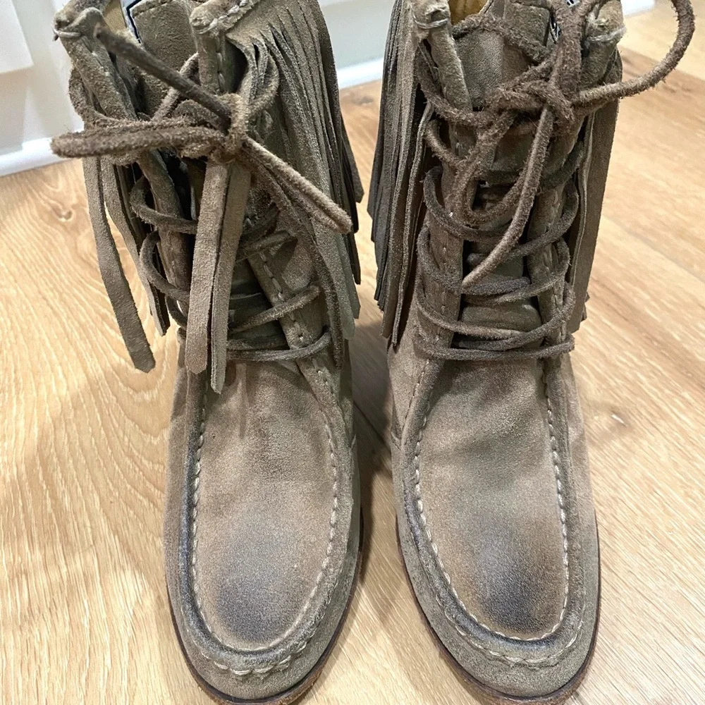 Frye Parker Boots Western Fringed Stacked Heel Boho Festival Cowgirl Size 7.5